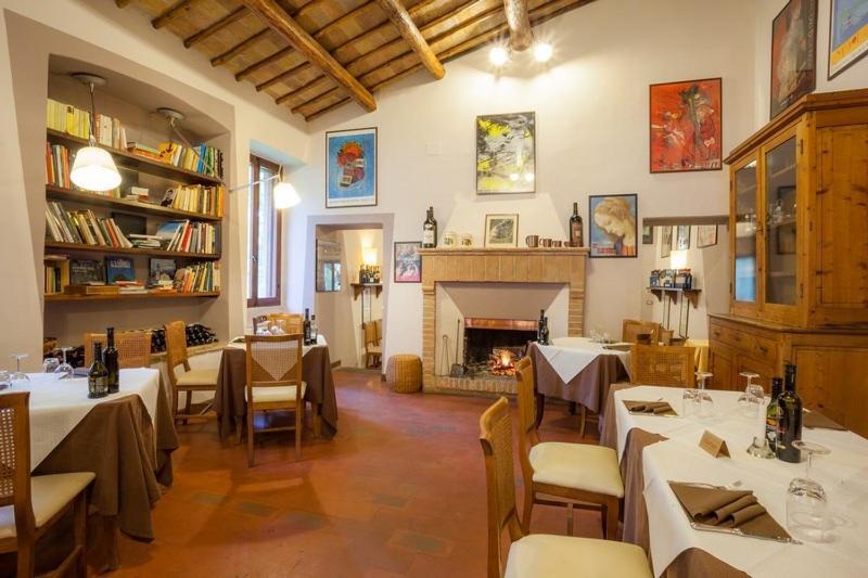 カンペッロ・スル・クリトゥンノ Il Castello Di Campelloアパートホテル エクステリア 写真
